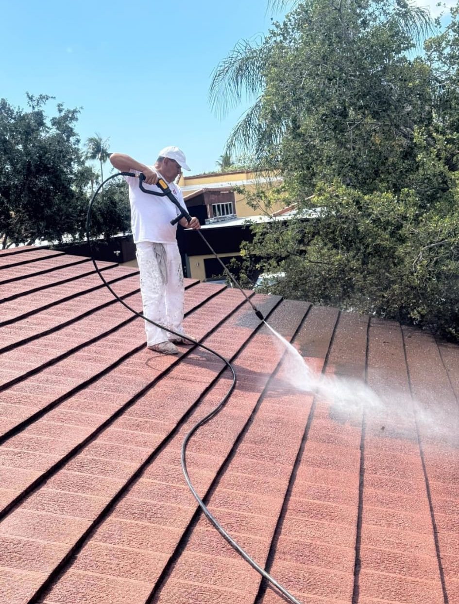 Limpieza a presión en techo